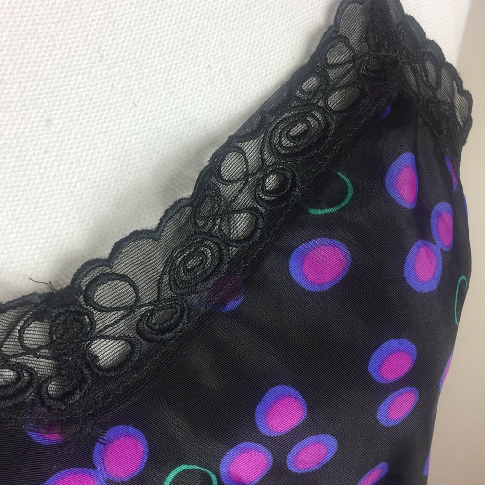 Victoria’s Secret Two-Pieces Intimate Top Panties - Picture 6 of 8